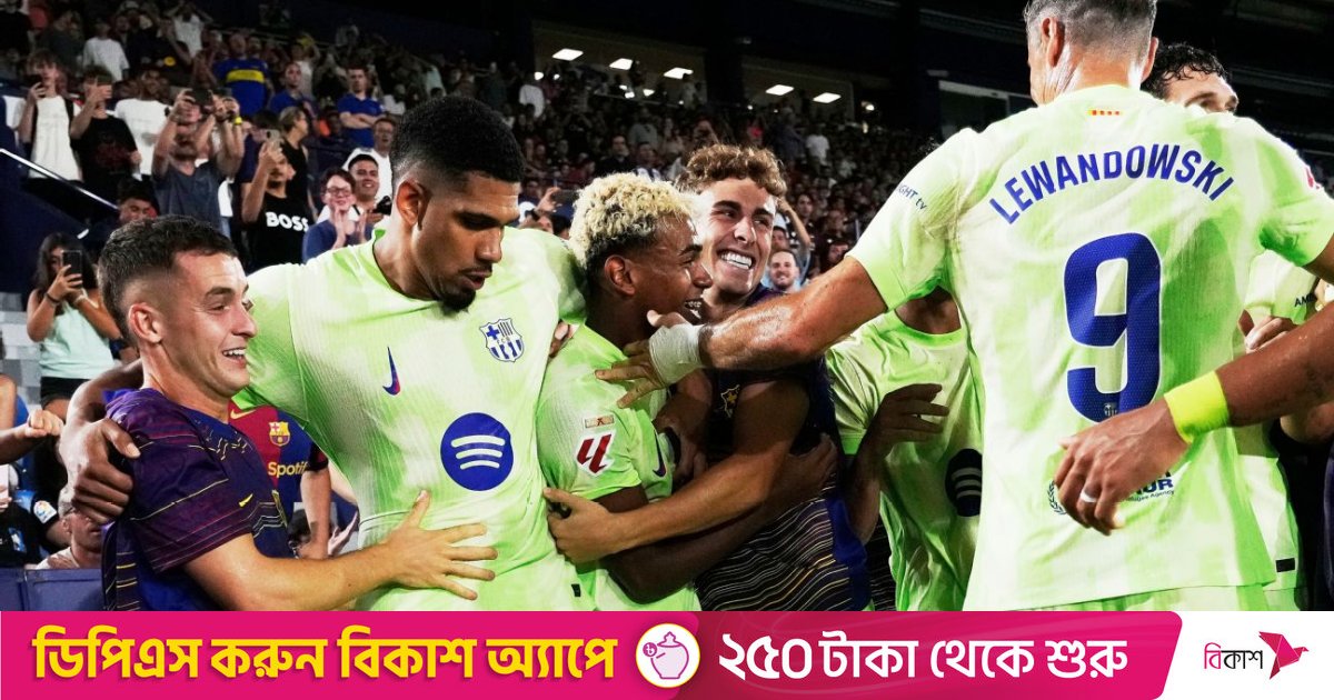 দুই গোলে পিছিয়েও বার্সার দারুণ জয়