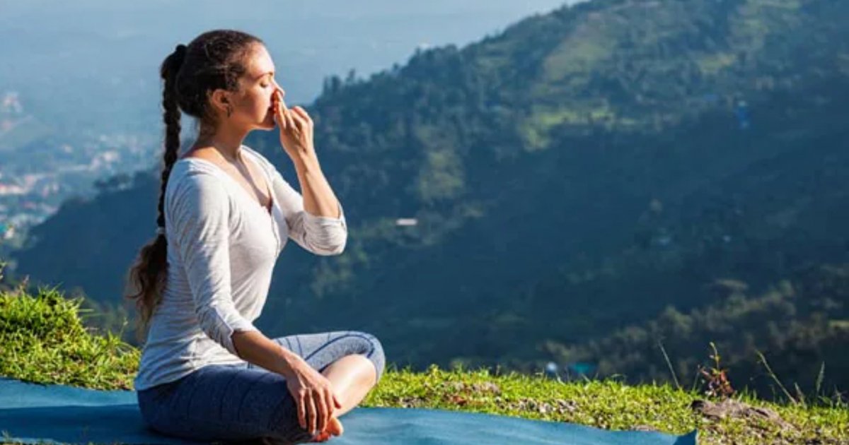 নিশ্বাসে বিশ্বাস– ভোর শুরু হোক প্রণায়ামে