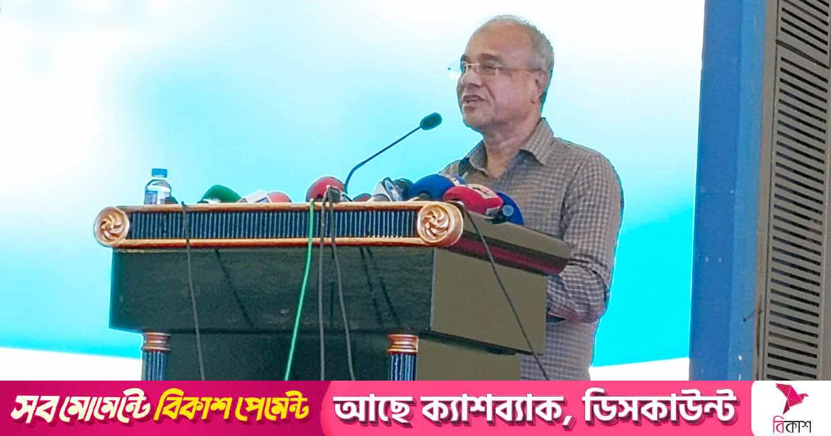 রাজনৈতিক নেতাদের তেল দেবেন না, রিজার্ভ রাখুন: পুলিশকে স্বরাষ্ট্র উপদেষ্টা