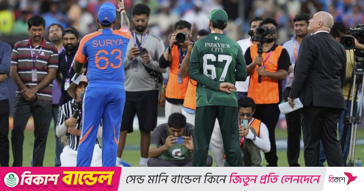 করমর্দন বিতর্ক ছাপিয়ে নজর এবার ভারত-পাকিস্তান দ্বৈরথে