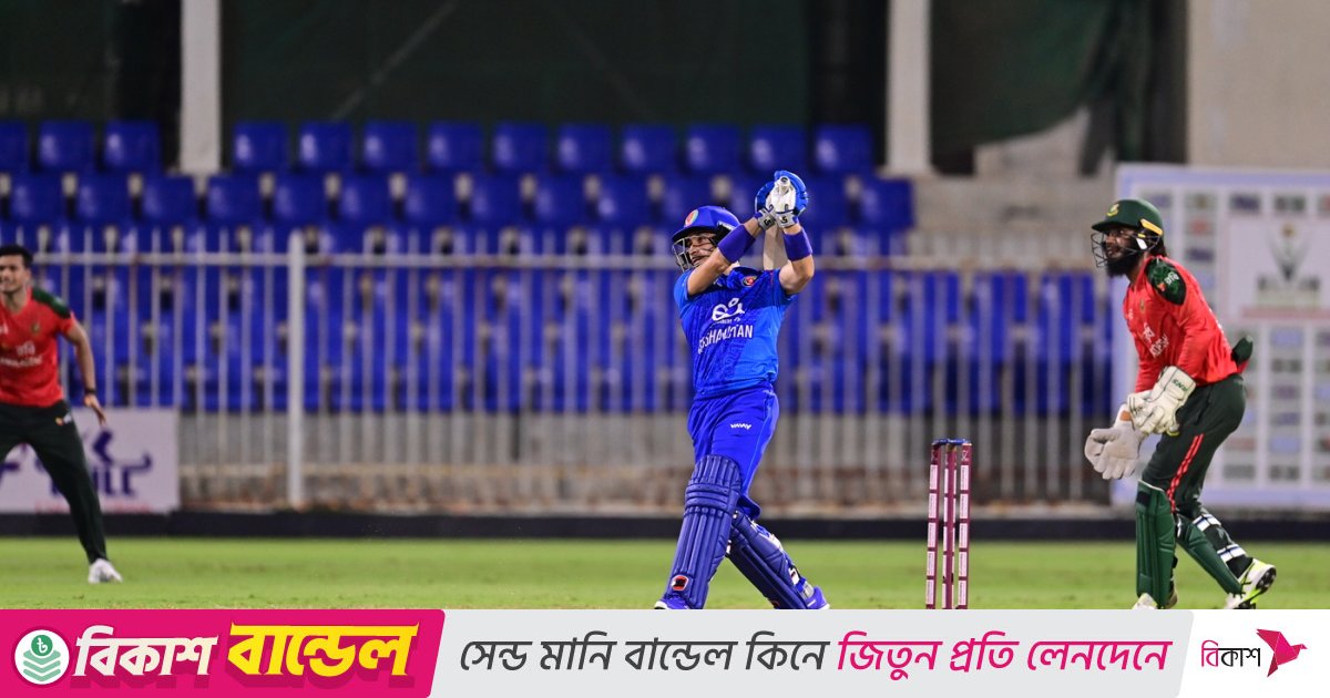 পাওয়ার প্লের শেষ ওভারে সাইফউদ্দিনের শিকার তারাখিল