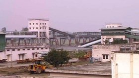 এক সপ্তাহ পর মধ্যপাড়া খনি থেকে পাথর উত্তোলন শুরু