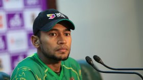 মুশফিকের অবসর প্রসঙ্গে বিসিবি বলছে ‘সিদ্ধান্ত হয়নি’