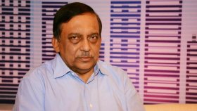 ‘বস্তায় বস্তায় ঘুষ’ নিতো সাবেক স্বরাষ্ট্রমন্ত্রীর সিন্ডিকেট, অভিযোগ দুদকে