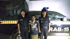 ৮ লাখ ইয়াবাসহ উখিয়ায় রোহিঙ্গা যুবক আটক