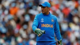 ‘ক্যাপ্টেন কুল’ নামটা নিজের করে নিচ্ছেন ধোনি! 