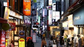 স্ত্রী দোকান কর্মীকে চড় মারায় ক্ষমা চাইলেন রাষ্ট্রদূত