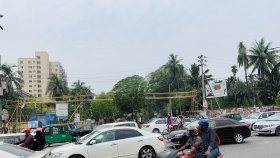চলন্ত গাড়ির নিয়ন্ত্রণ নিতে পারে হ্যাকাররা, সতর্ক করলো ক্যাসপারস্কি
