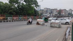 সকালে কড়াকড়ি বিকালে ফাঁকা