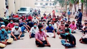 লকডাউনে আটক ২ শতাধিক গাড়ি ছাড়িয়ে নিতে চালকদের অবস্থান