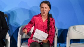 জলবায়ু সংকটকে আর কত উপেক্ষা করবেন: রাজনীতিবিদদের প্রতি গ্রেটা