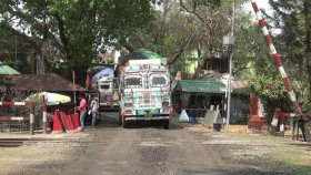 স্থলবন্দরের আমদানি রফতানি কার্যক্রম কমলো আড়াই ঘণ্টা