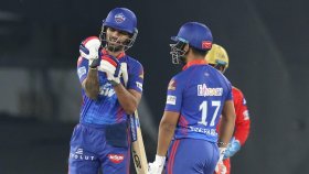 পাঞ্জাব অধিনায়কের ১ রানের দুঃখ, দিল্লির শীর্ষে ফেরার আনন্দ