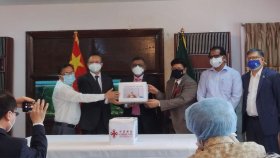 পাঁচ লাখ ডোজ টিকা হস্তান্তর করলো চীন