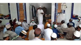 মোংলায় কয়েকটি গ্রামে ঈদ উদযাপিত