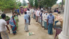 দরিদ্র হিন্দু ও বৌদ্ধ ধর্মাবলম্বীদের মাঝে ঈদ সামগ্রী বিতরণ