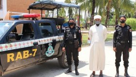 বাবুনগরীর প্রেস সচিব ফারুকী ৪ দিনের রিমান্ডে