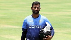 জিম্বাবুয়ের বিপক্ষে টেস্টে অনিশ্চিত তামিম