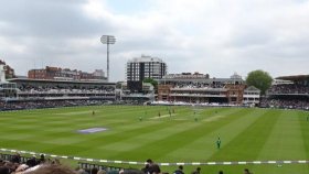 লর্ডসের ভরা গ্যালারির সামনে ইংল্যান্ড-পাকিস্তান ম্যাচ