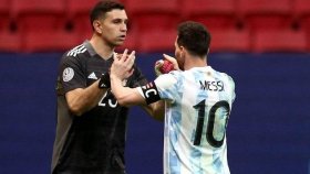 মেসি বললেন, ‘আমাদের একজন এমি আছে’