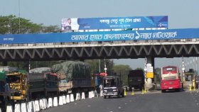 বঙ্গবন্ধু সেতু দিয়ে একদিনে ৩৩ হাজার যানবাহন পারাপার! 