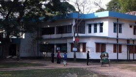 খেলায় লাল কার্ড দেখানো নিয়ে সংঘর্ষে আহত অর্ধশতাধিক