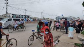 রাজধানীতে নেমেই কারখানার পথে