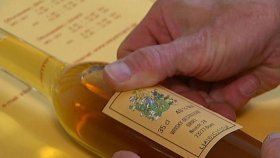 পাঁচ লাখ টাকার হুইস্কির বোতলের সন্ধানে মার্কিন পররাষ্ট্র মন্ত্রণালয়