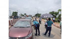 যে কারণে আজও রাজধানীতে ফিরছে মানুষ