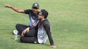 অলরাউন্ডার র‌্যাংকিংয়ে শীর্ষে সাকিব, মোস্তাফিজের বড় লাফ