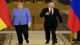 নাভালনি ইস্যুতে মস্কোয় বিবাদে জড়ালেন পুতিন ও মার্কেল