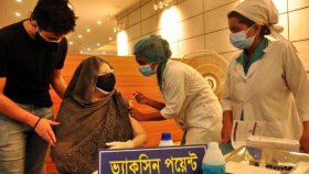 গণটিকা: প্রথম ২ ঘণ্টা বয়োজ্যেষ্ঠ ও নারীদের জন্য