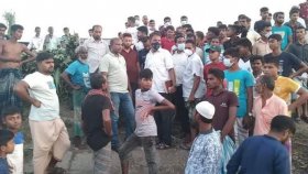 নৌকা থেকে যমুনায় পড়ে দুই নারীর মৃত্যু, নিখোঁজ ৫ 