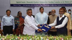 শেখ হাসিনা বাংলাদেশের জন্য আশীর্বাদ: শ ম রেজাউল করিম