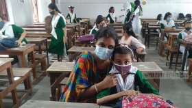 ‘পুরোনো বন্ধু কাউকে পাচ্ছি না’