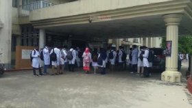 ‘সরাসরি ক্লাসে ফেরায় শিক্ষার মান বাড়বে’