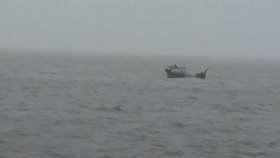 মাছ নিয়ে ফেরার পথে উত্তাল সাগরে ডুবলো আরেকটি ট্রলার