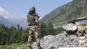 সম্পর্কের উন্নতি চাইলে সীমান্তের সেনা প্রত্যাহার করুন: চীনকে ভারত