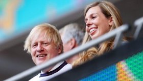 ছয় সন্তান থাকার কথা স্বীকার করলেন ব্রিটিশ প্রধানমন্ত্রী