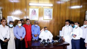 স্বরাষ্ট্রমন্ত্রীর সঙ্গে বৈঠক, পণ্য পরিবহনে কর্মবিরতি প্রত্যাহার