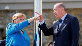 ‘দায়িত্ব নেওয়ায়’ ম্যার্কেলের প্রশংসা করলেন এরদোয়ান