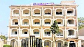 পড়া না পারায় ছাত্রকে দিয়ে কলেজছাত্রীর গালে চড়, তদন্তে কমিটি