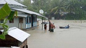 মধ্যরাতে আঘাত হানতে পারে সিত্রাং, পটুয়াখালীতে রেকর্ড বৃষ্টি