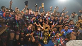 দেশের প্রথম ফ্র্যাঞ্চাইজি হকির চ্যাম্পিয়ন একমি চট্টগ্রাম