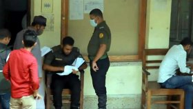 আনসার সদস্যদের বিরুদ্ধে বিআরটিএর সহকারী পরিচালককে হুমকির অভিযোগ