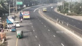 নিষেধাজ্ঞা অমান্য করে মহাসড়কে তিন চাকার যান, বাড়ছে দুর্ঘটনা