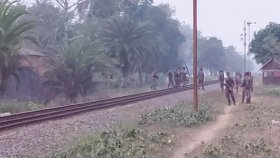 সীমান্তে কাঁটাতারের বেড়া দিচ্ছিল বিএসএফ, বিজিবির বাধা