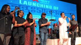 ‘অ্যাশেজ’র গান না শুনলে আমার ঘুম হয় না: জুনাইদ আহমেদ পলক