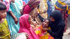 বিছানায় পড়ে ছিল গৃহবধূর মরদেহ, স্বামী পলাতক