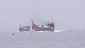বেপরোয়া হয়ে উঠছে নৌপথের অপরাধীরা